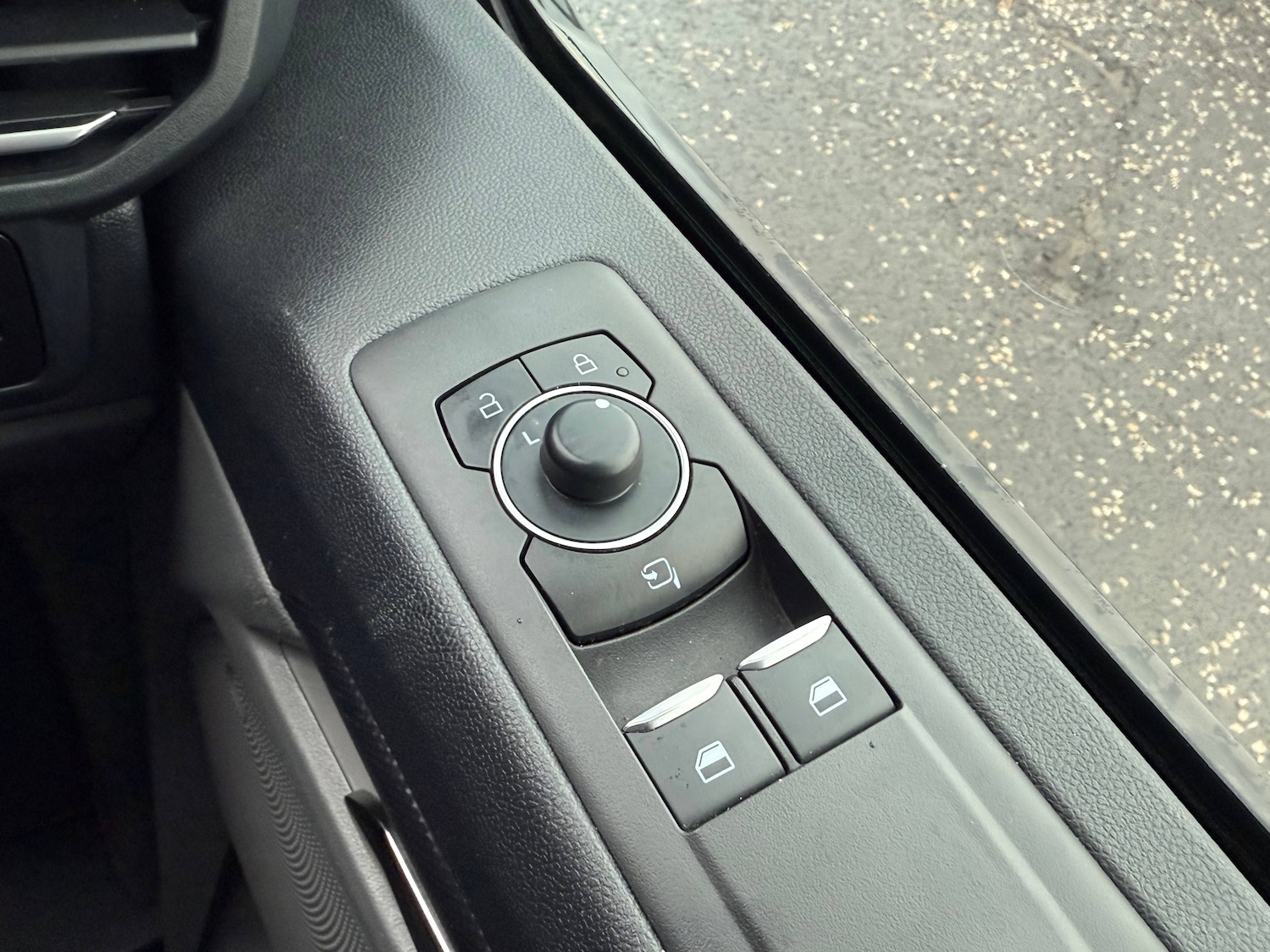 Used Ford Transit Custom 2024 for sale - 76947038: Photo 32