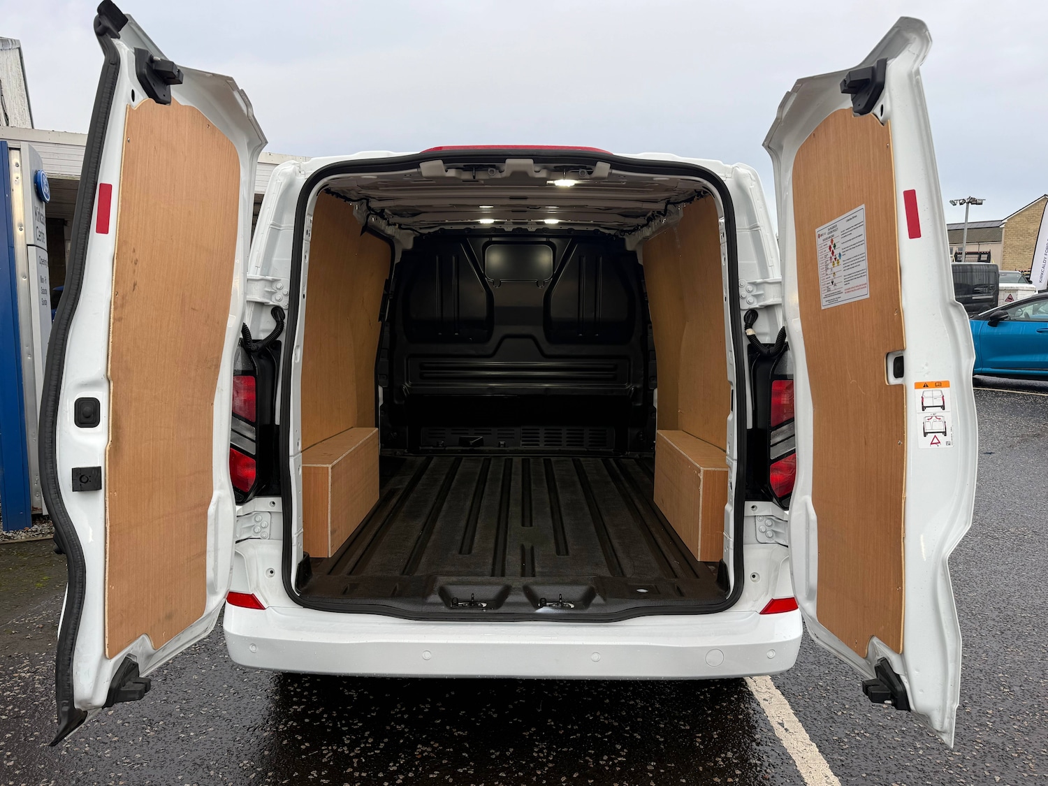 Used Ford Transit Custom 2024 for sale - 76947038: Photo 7