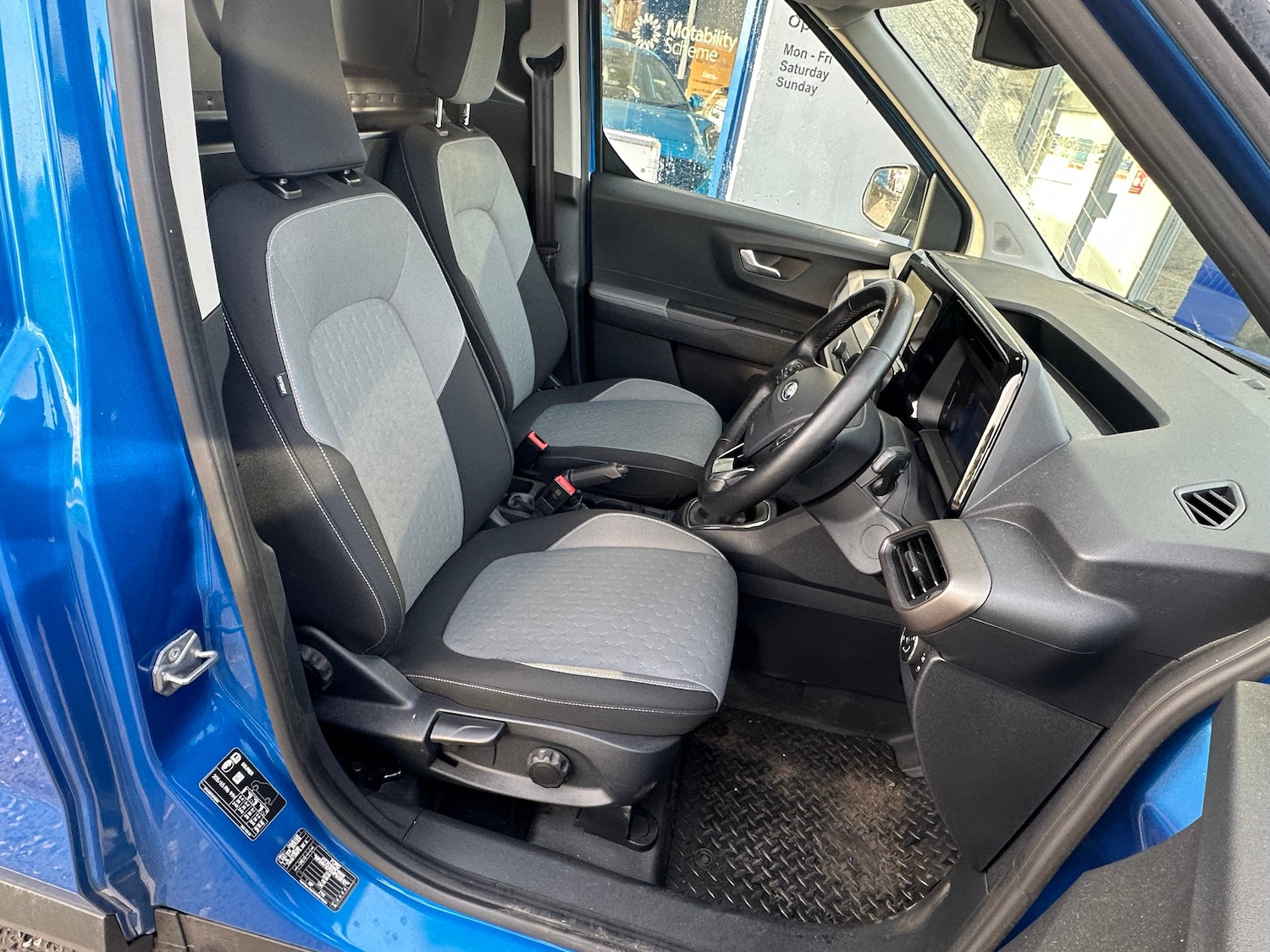 Used Ford Transit Courier 2024 for sale - 76413916: Photo 10