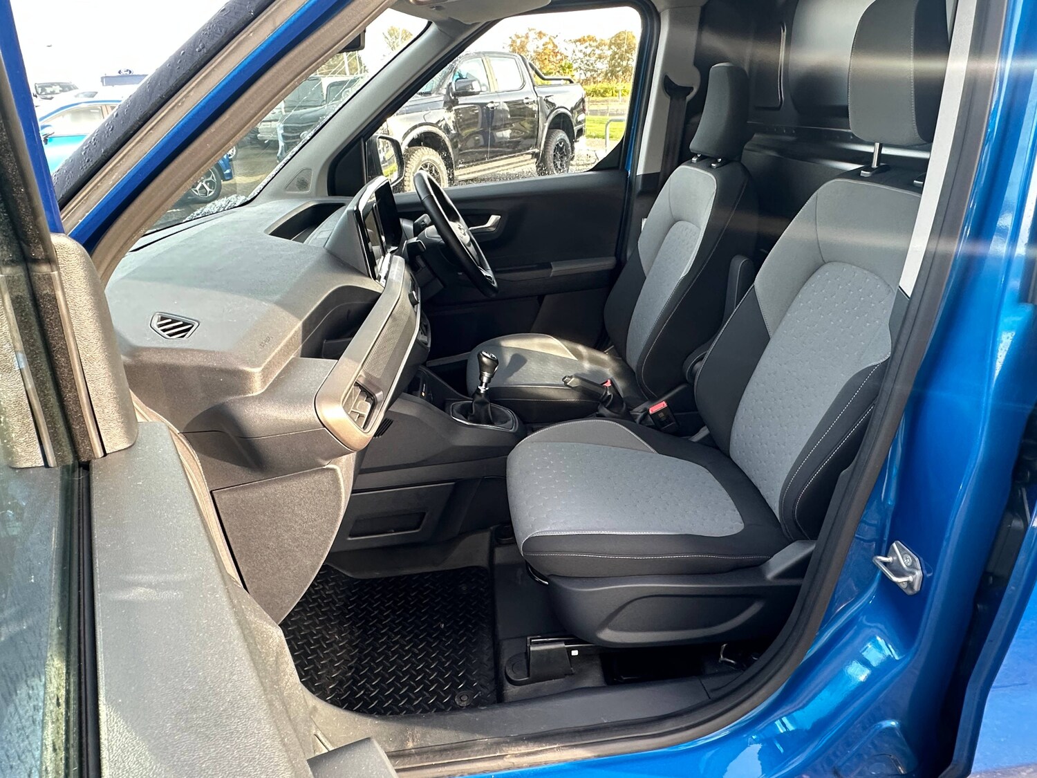 Used Ford Transit Courier 2024 for sale - 76413916: Photo 4