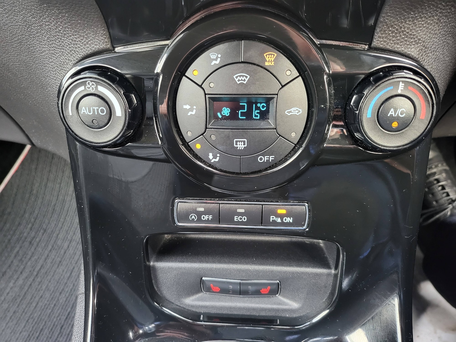 Used Ford Fiesta 2017 for sale - 76588380: Photo 20