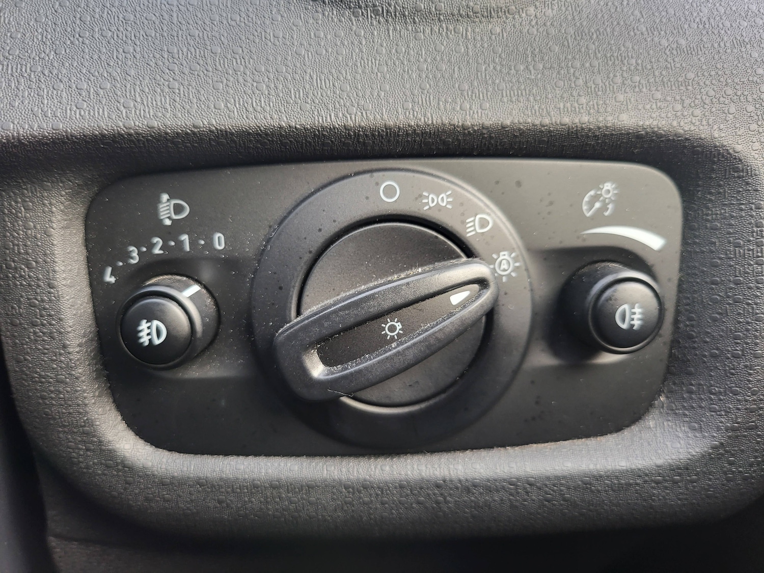 Used Ford Fiesta 2017 for sale - 76588380: Photo 22