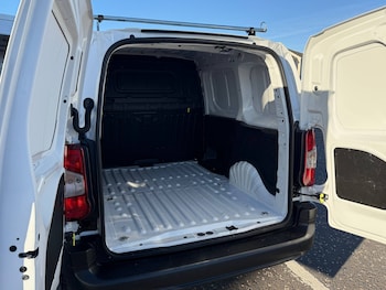 Used Citroen Berlingo 2024 for sale - 76603755: Photo