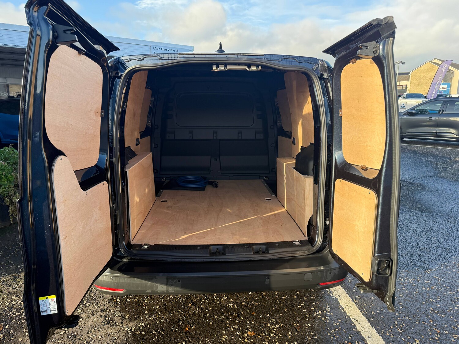 Used Ford Transit Connect 2025 for sale - 76736714: Photo 9