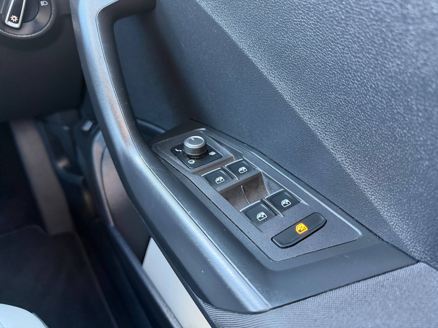 Used Volkswagen T-Roc 2019 for sale - 77716522: Photo 10