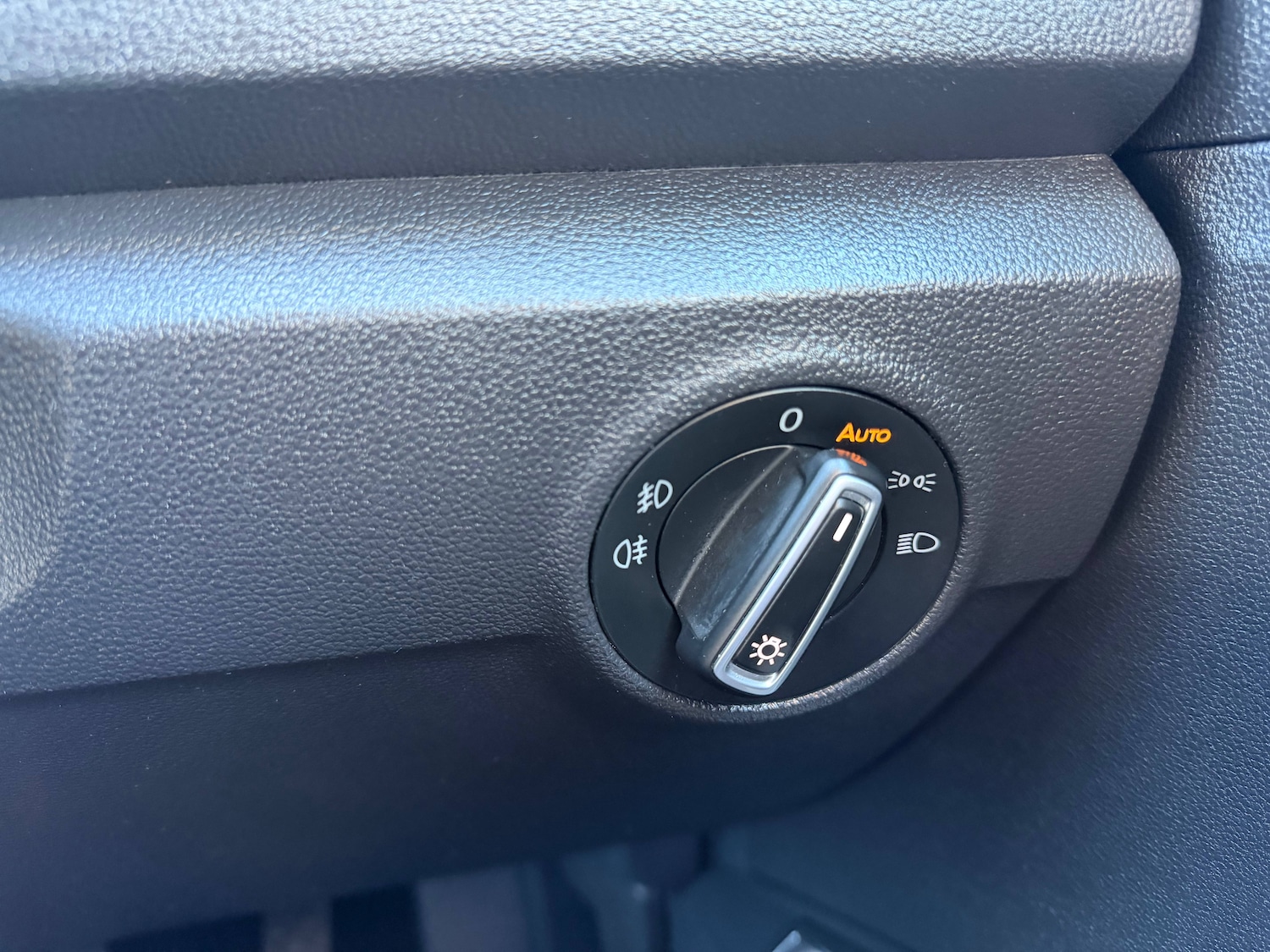 Used Volkswagen T-Roc 2019 for sale - 77716522: Photo 8