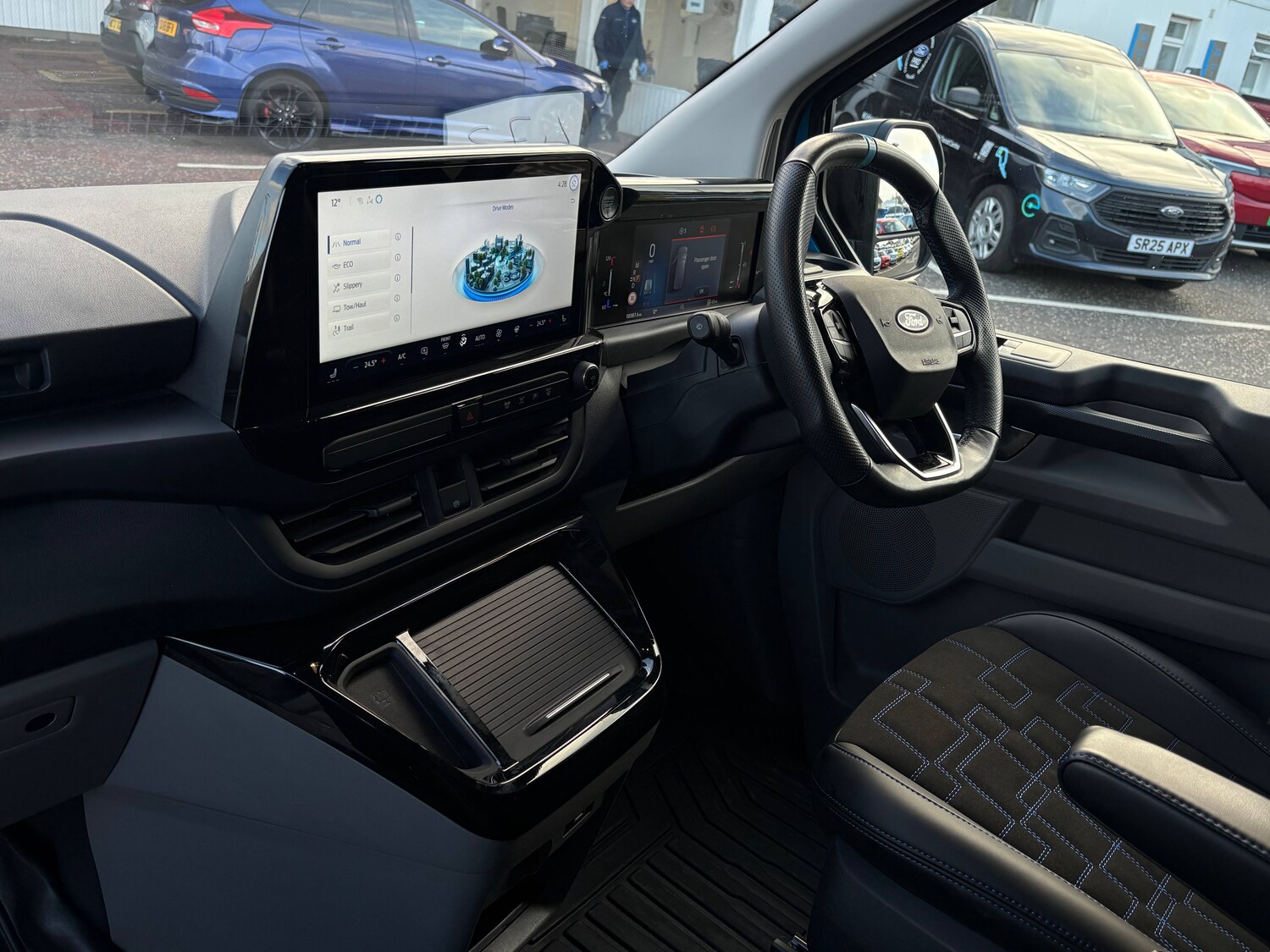 Used Ford Transit Custom 2025 for sale - 77919146: Photo 4