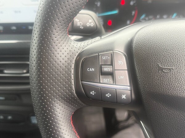 Used Ford Focus 2023 for sale - 76056402: Photo 10