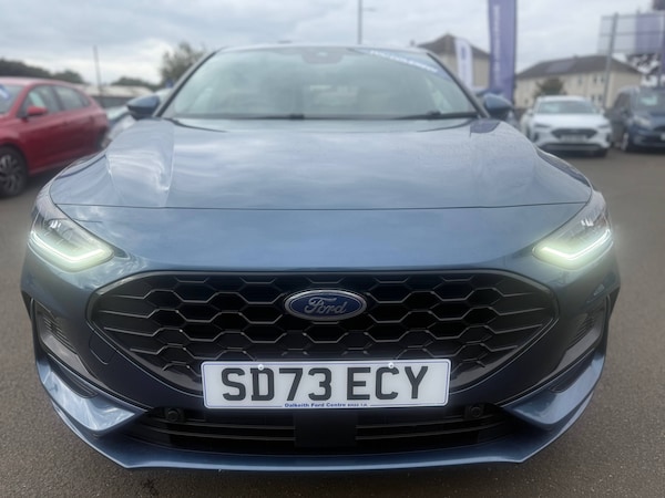 Used Ford Focus 2023 for sale - 76056402: Photo 3