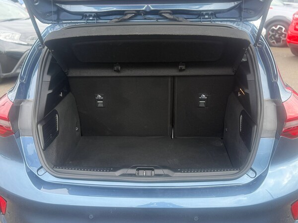 Used Ford Focus 2023 for sale - 76056402: Photo 6