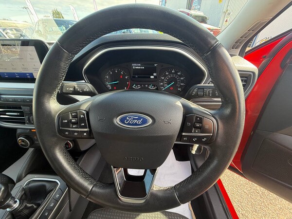 Used Ford Focus 2019 for sale - 76056399: Photo 9
