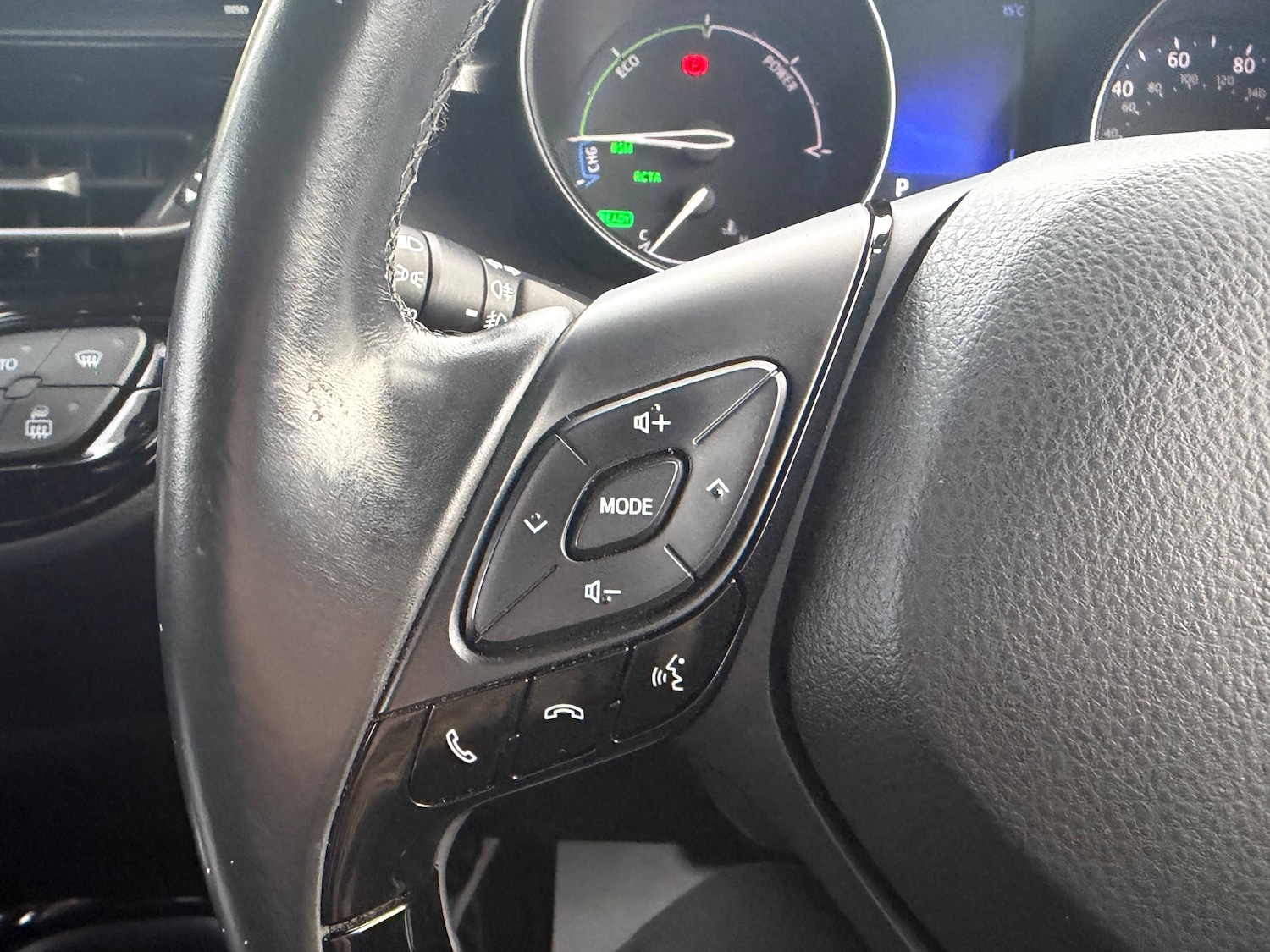 Used Toyota C-HR 2018 for sale - 76739706: Photo 16