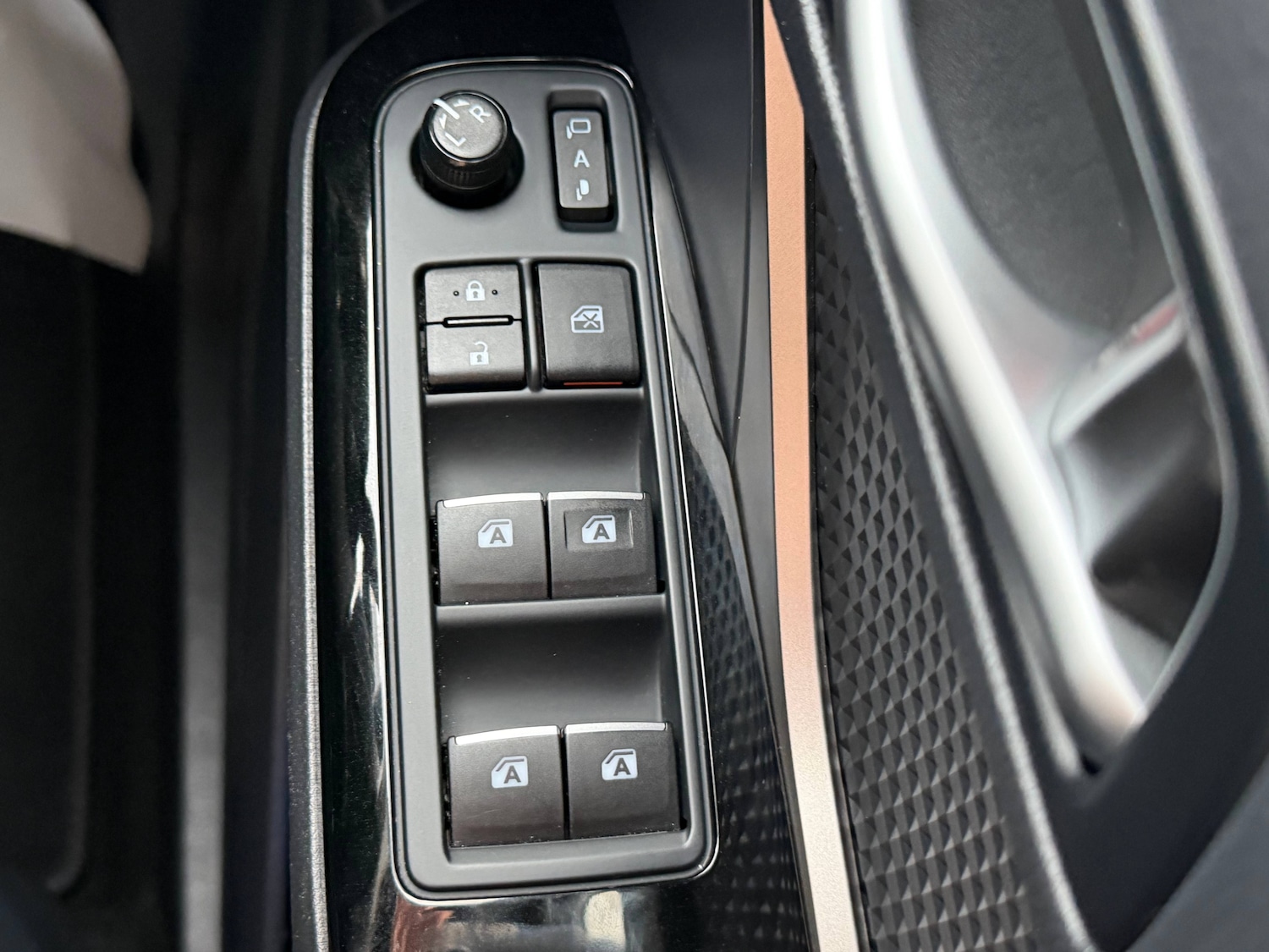 Used Toyota C-HR 2018 for sale - 76739706: Photo 23