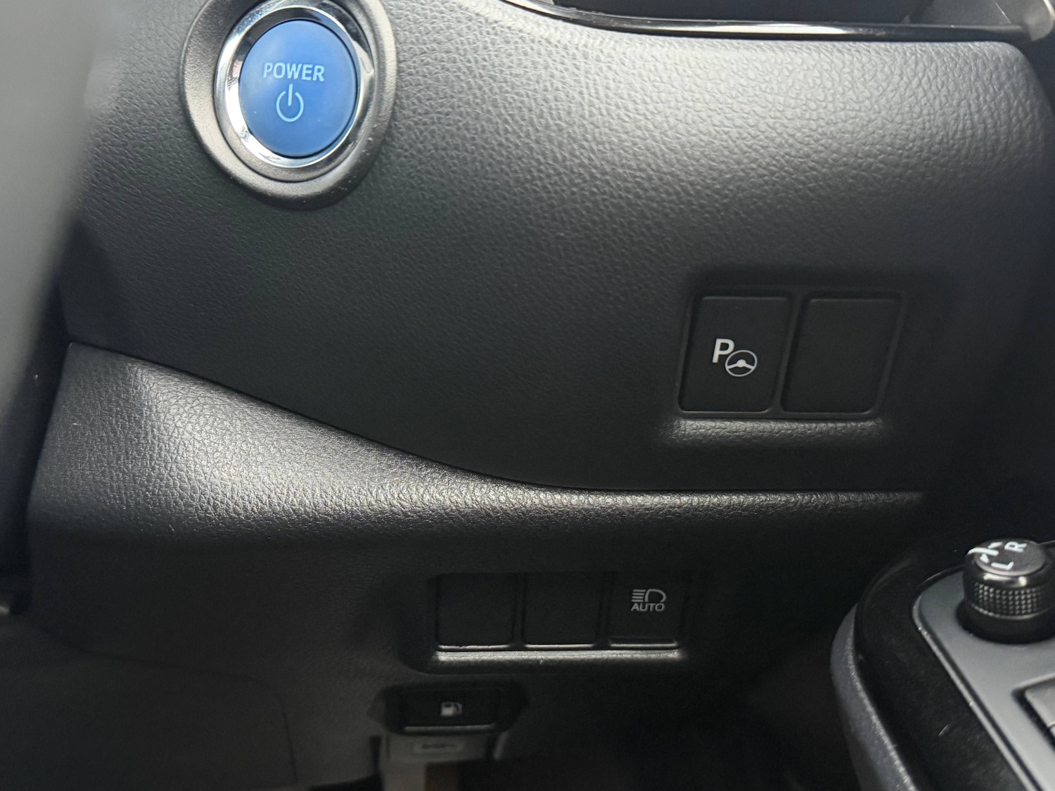 Used Toyota C-HR 2018 for sale - 76739706: Photo 24