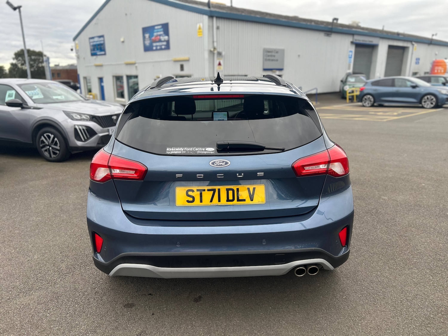 Used Ford Focus 2021 for sale - 76065679: Photo 2