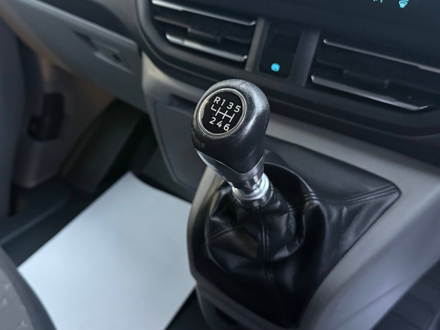 Used Ford Transit Custom 2024 for sale - 76836496: Photo 4