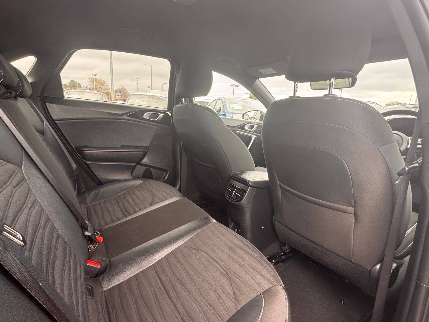 Used Kia Ceed 2023 for sale - 77902749: Photo 19