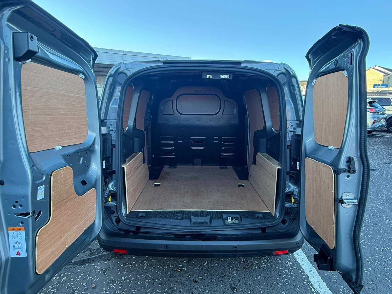 Used Ford Transit Courier 2024 for sale - 77779357: Photo 3