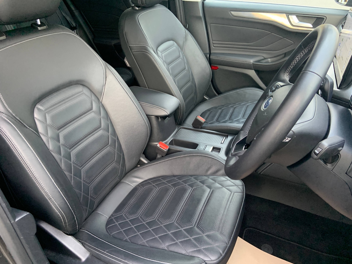 Used Ford Focus 2022 for sale - 76947039: Photo 13