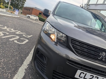 Used Peugeot Partner 2023 for sale - 75596332: Photo