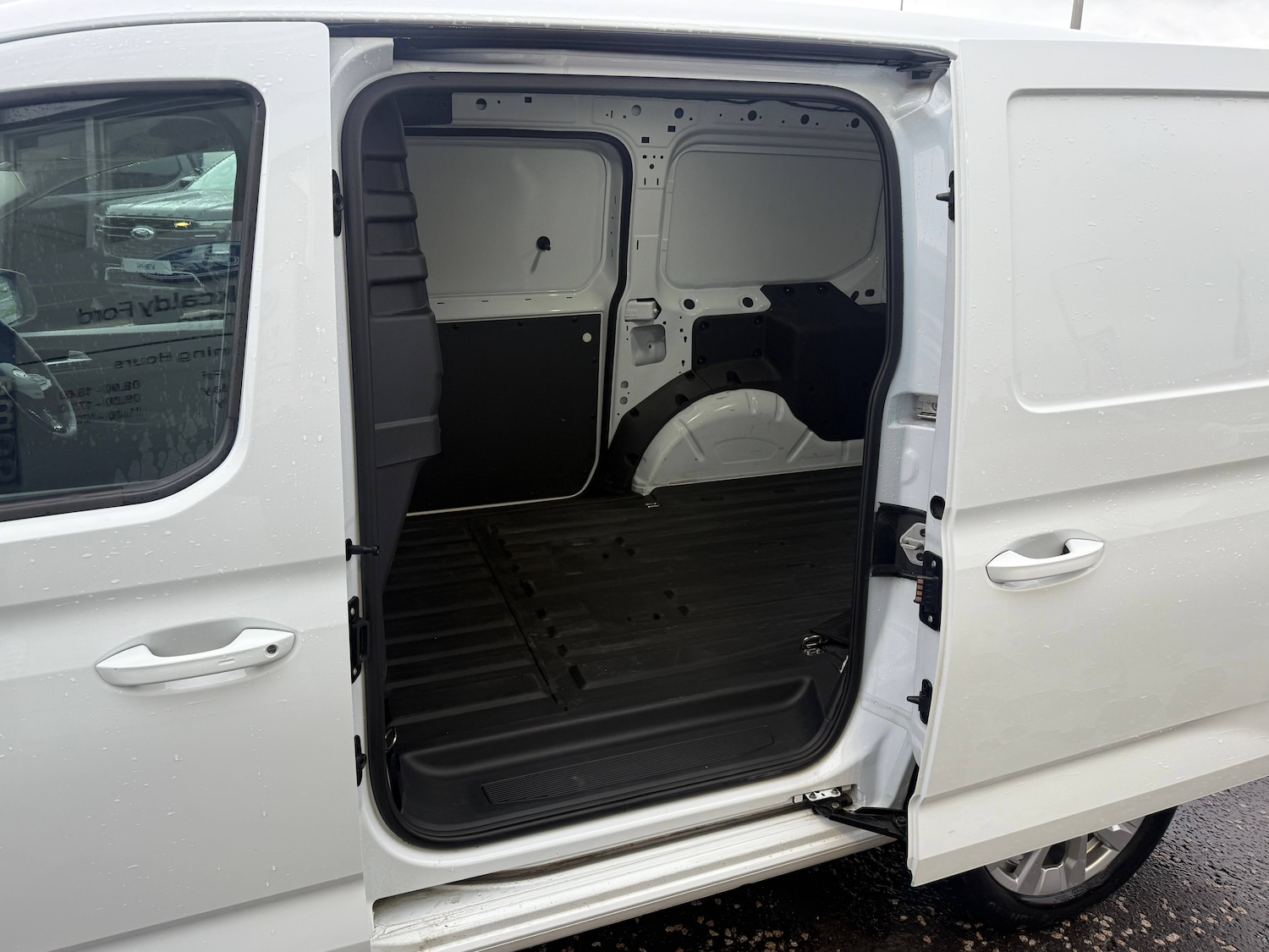 Used Ford Transit Connect 2025 for sale - 77152425: Photo 17