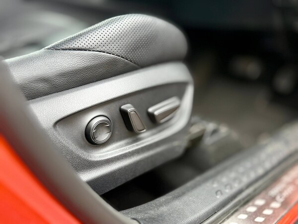 Used Toyota C-HR 2020 for sale - 74646562: Photo 10