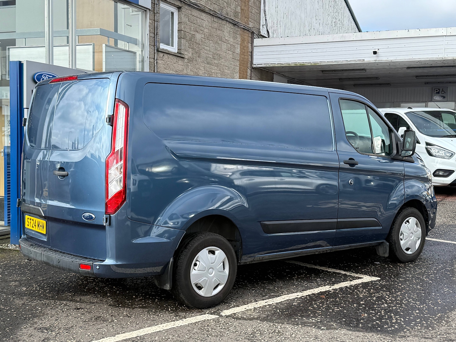 Used Ford Transit Custom 2024 for sale - 77873653: Photo 2