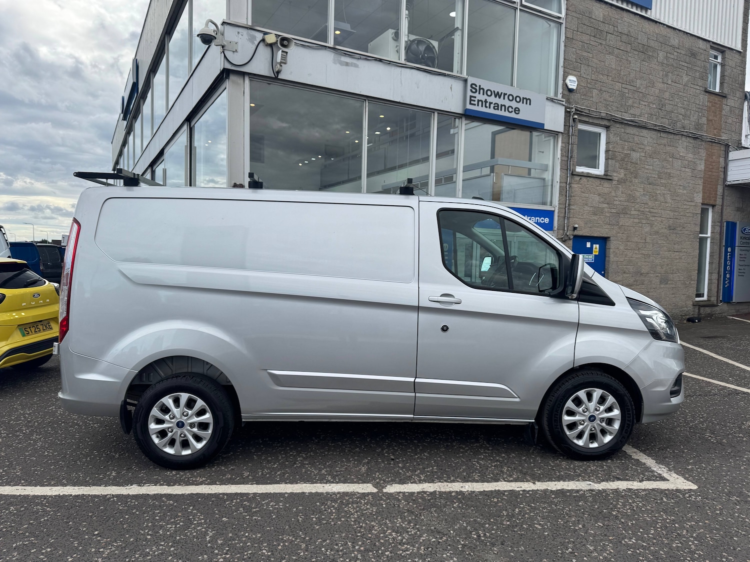 Used Ford Transit Custom 2021 for sale - 76685502: Photo 3