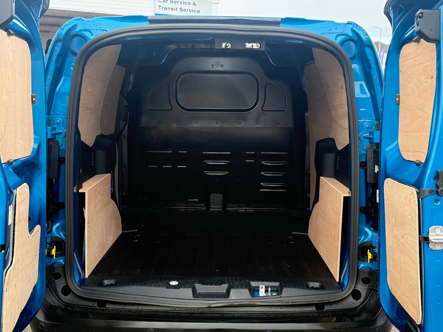 Used Ford Transit Courier 2025 for sale - 77069120: Photo 8