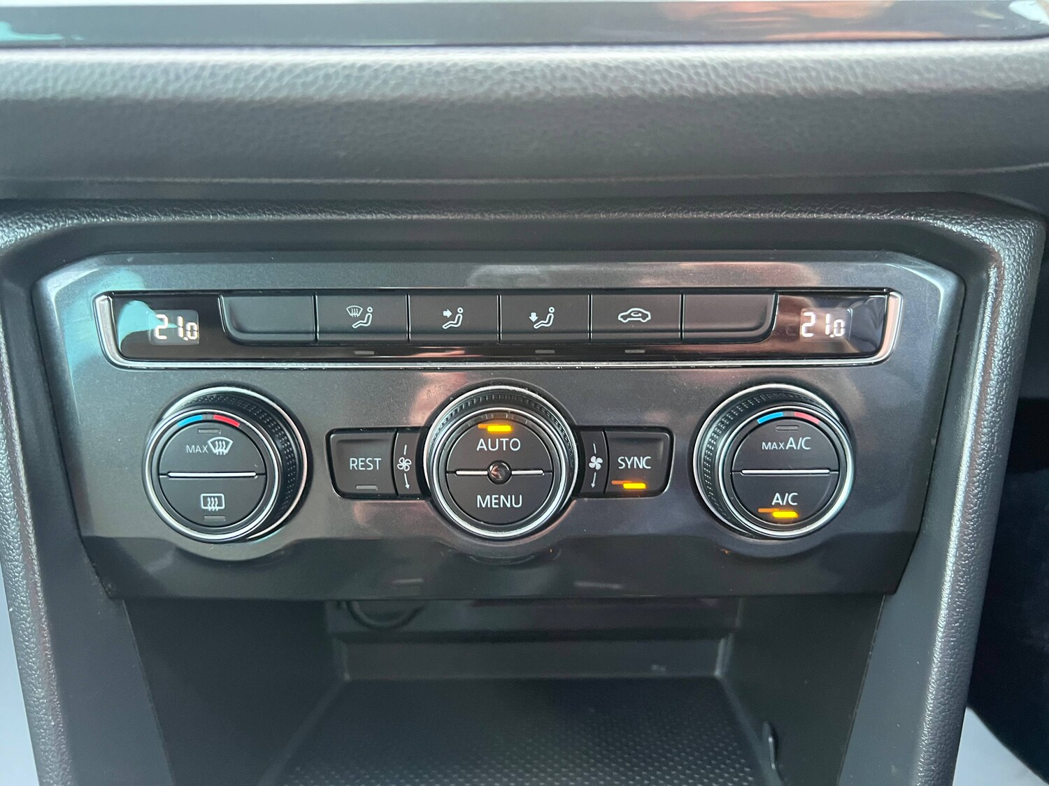 Used Volkswagen Tiguan 2020 for sale - 77605506: Photo 28