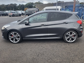 Used Ford Fiesta 2020 for sale - 76205674: Photo 2