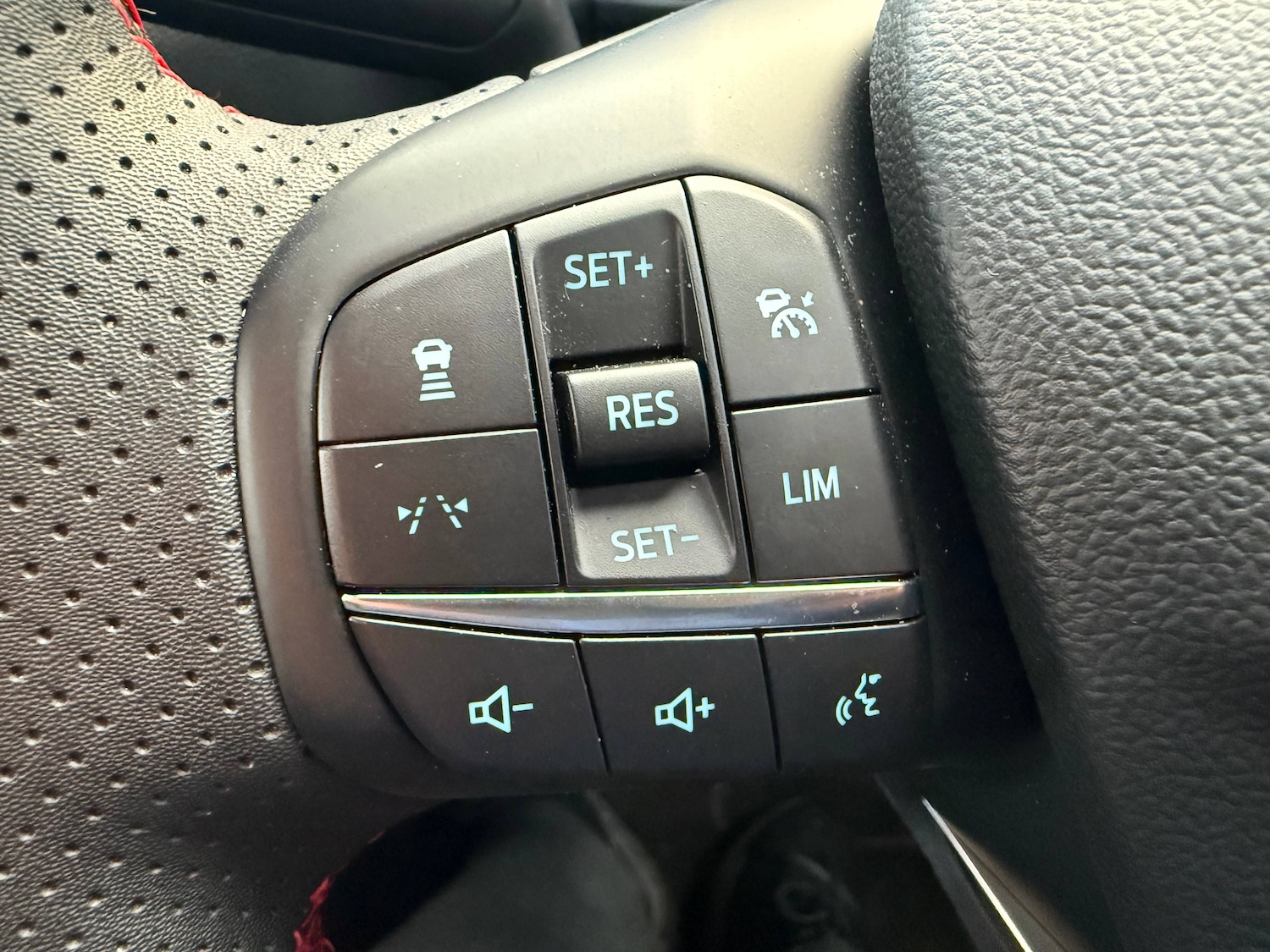 Used Ford Kuga 2024 for sale - 76659441: Photo 23