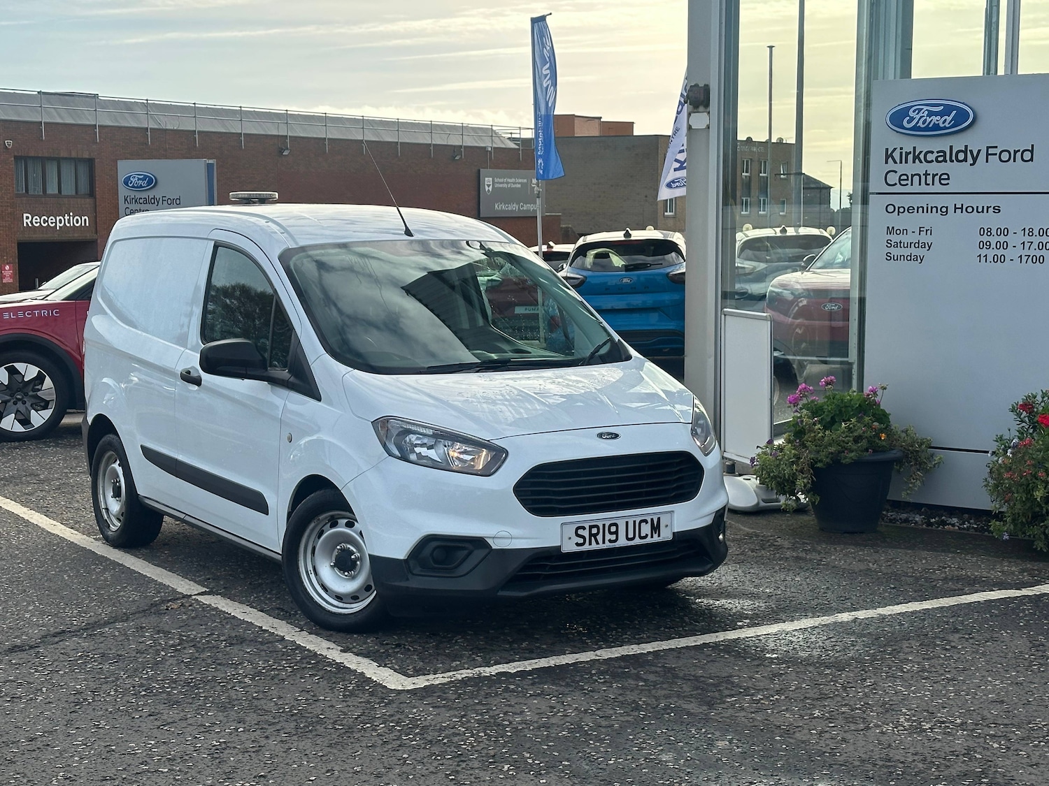 Used Ford Transit Courier 2019 for sale - 76416336: Photo 1