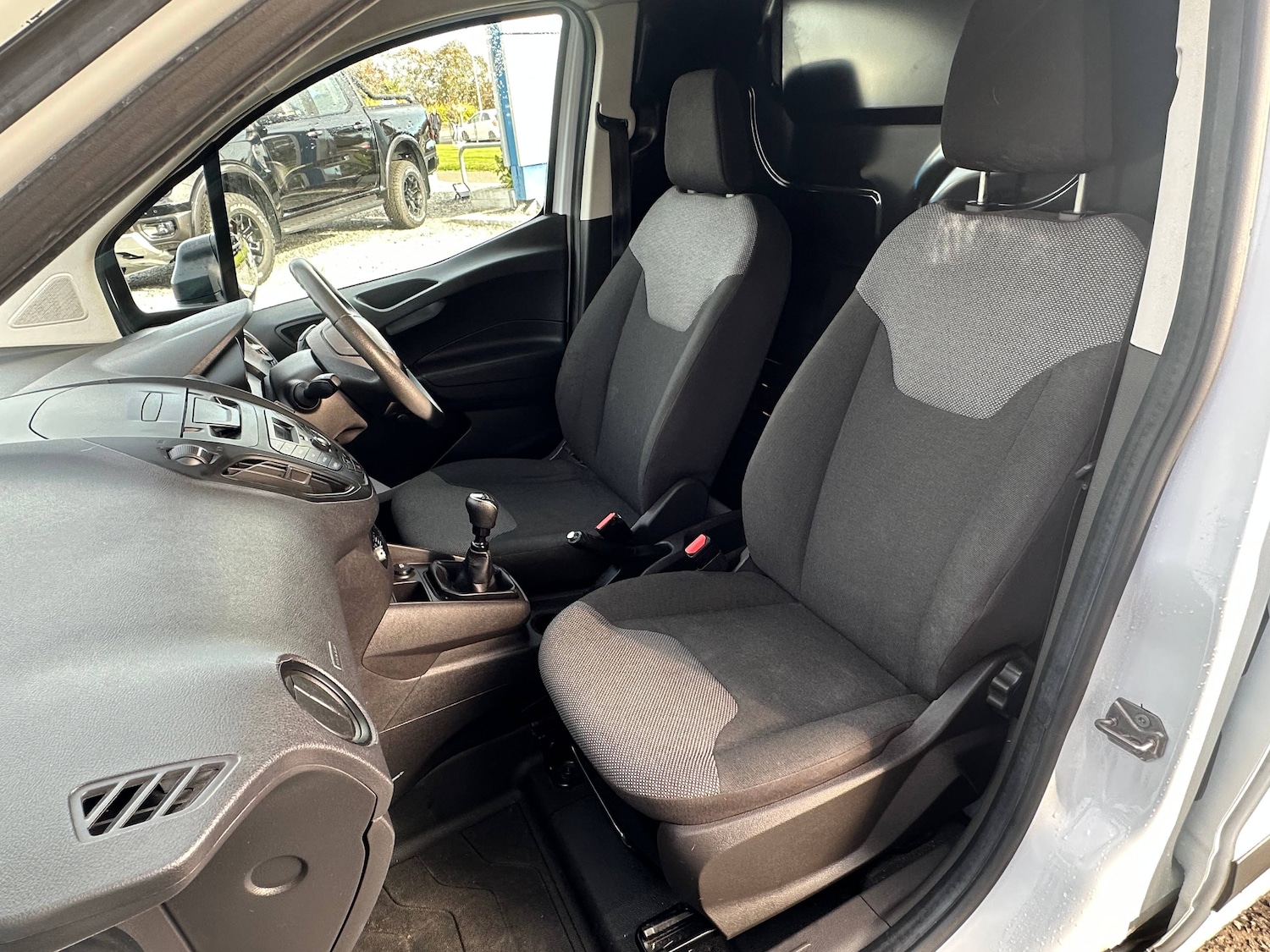 Used Ford Transit Courier 2019 for sale - 76416336: Photo 8