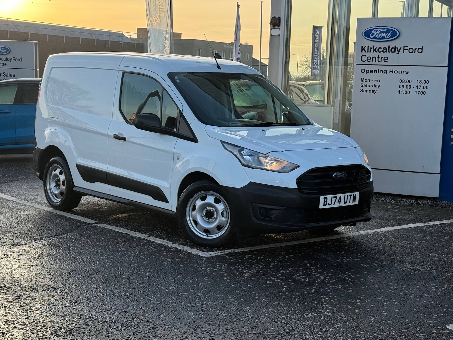 Used Ford Transit Connect 2024 for sale - 77137219: Photo 1