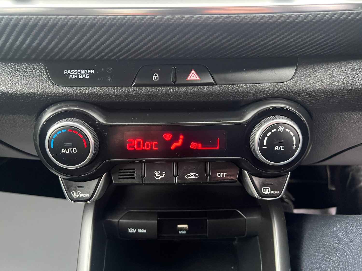 Used Kia Stonic 2022 for sale - 76488559: Photo 22