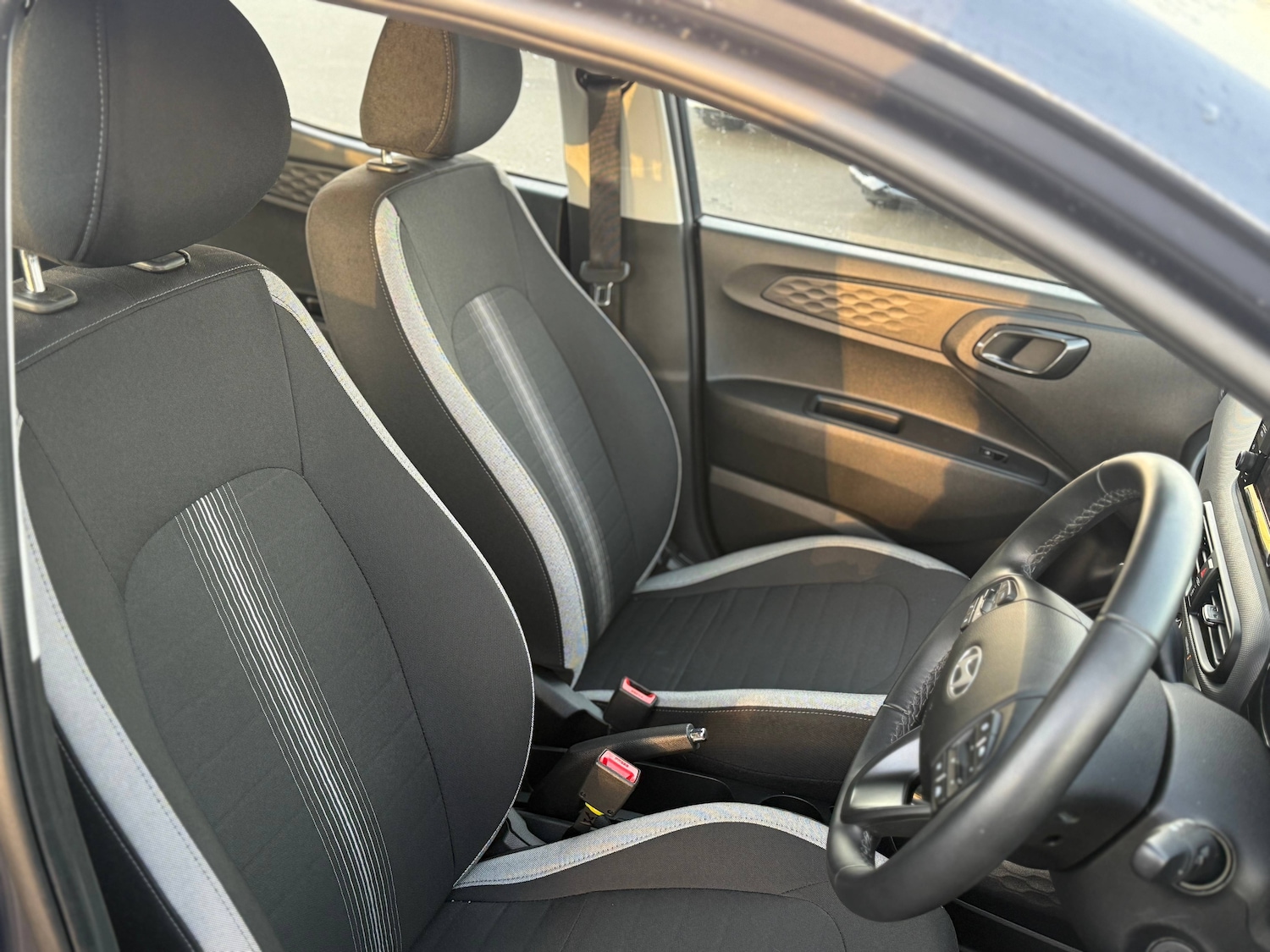 Used Hyundai i10 2024 for sale - 76603756: Photo 9