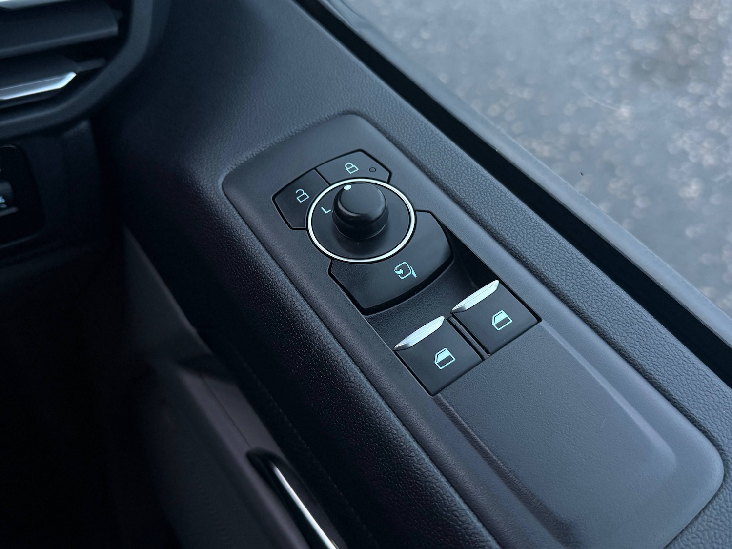 Used Ford Transit Custom 2024 for sale - 77069937: Photo 31