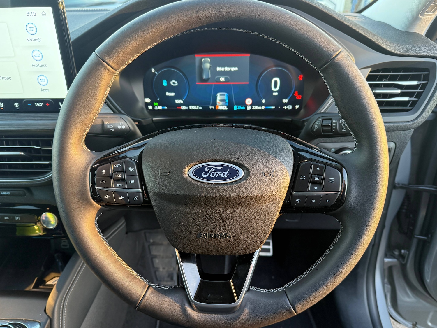 Used Ford Kuga 2025 for sale - 77919145: Photo 11