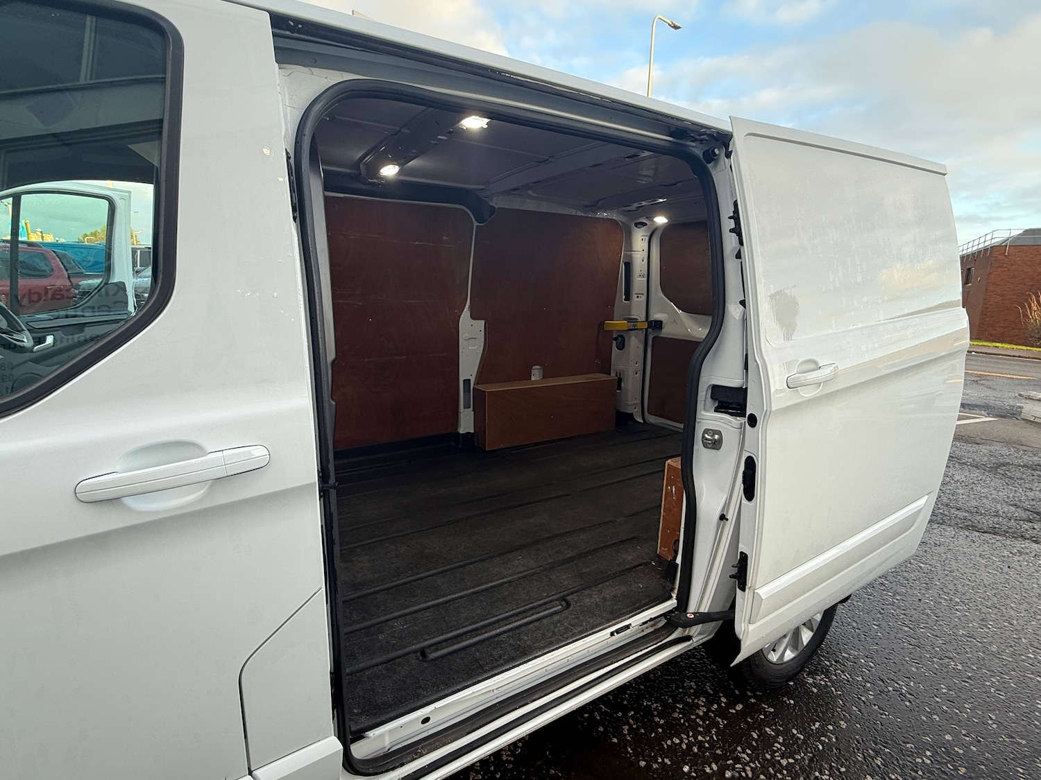 Used Ford Transit Custom 2022 for sale - 76798766: Photo 11