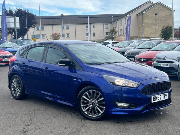 Used Ford Focus 2017 for sale - 76017896: Photo 1