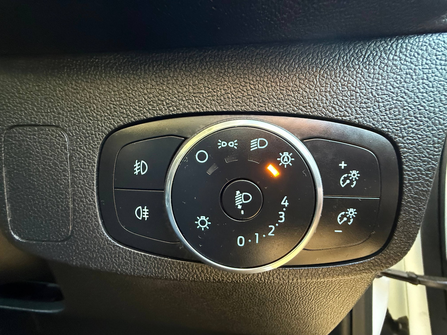 Used Ford Focus 2023 for sale - 77106998: Photo 16