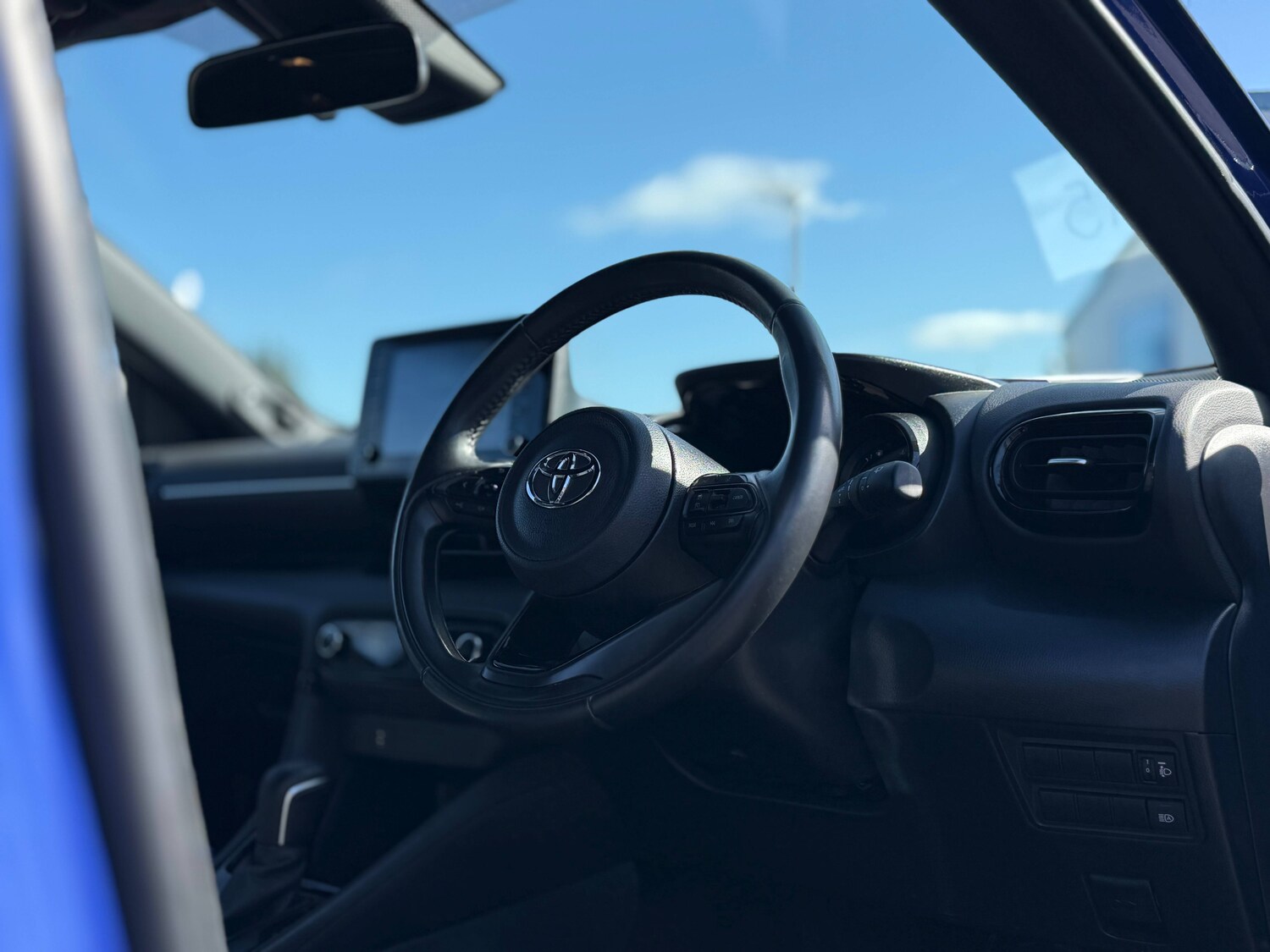 Used Toyota Yaris 2020 for sale - 76403409: Photo 11