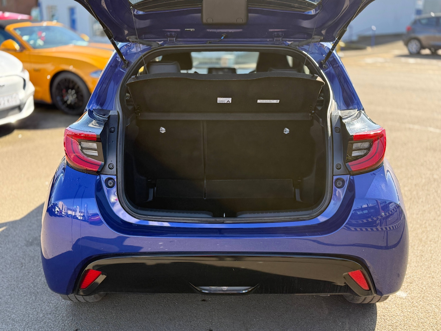 Used Toyota Yaris 2020 for sale - 76403409: Photo 8