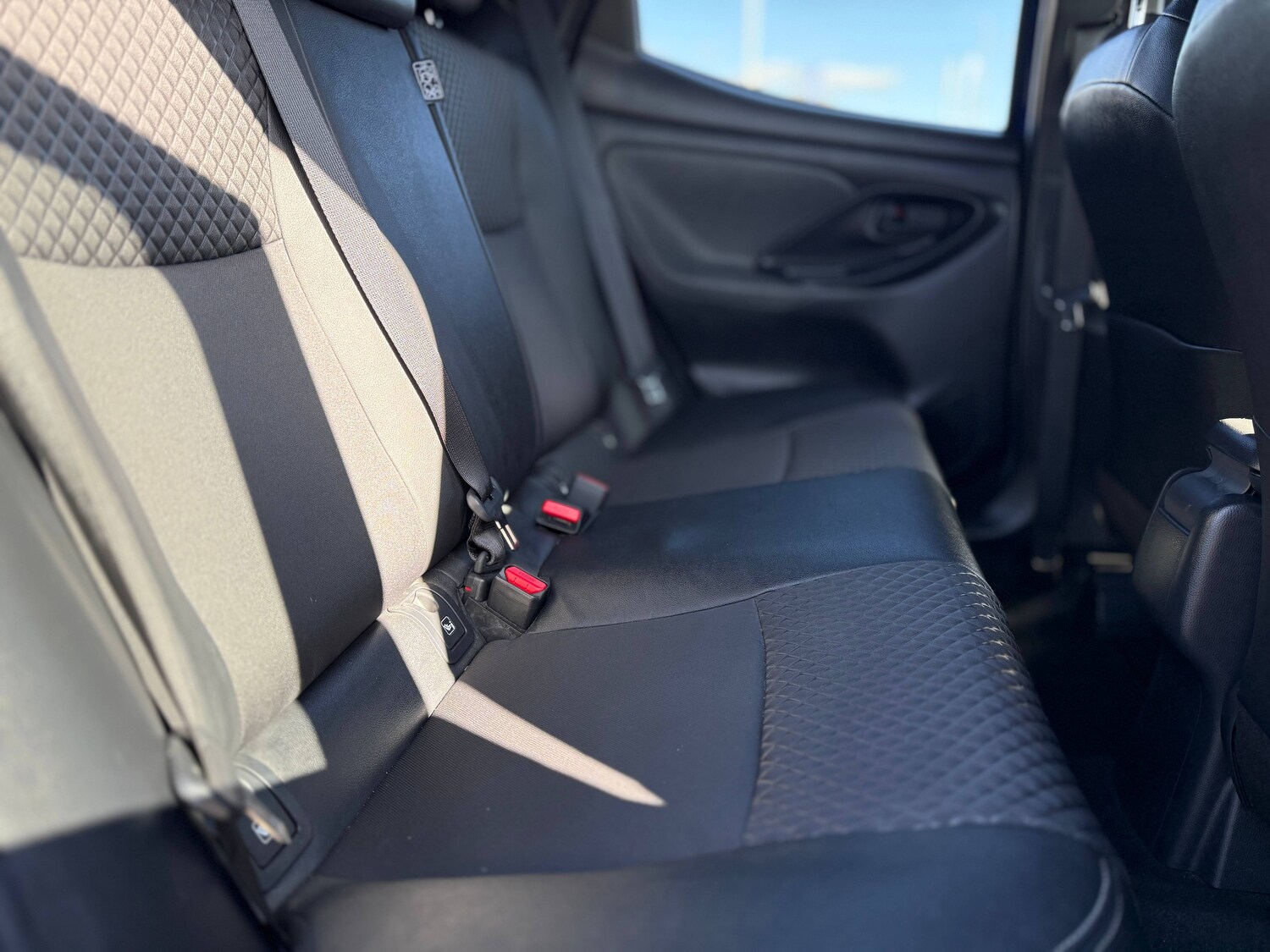 Used Toyota Yaris 2020 for sale - 76403409: Photo 9