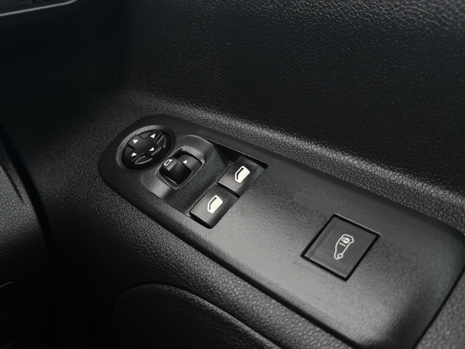 Used Peugeot Partner 2023 for sale - 77679788: Photo 13