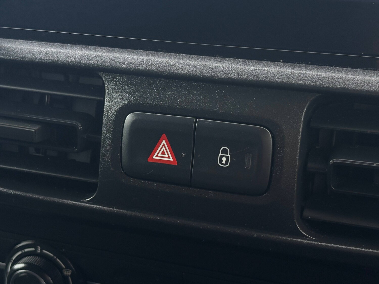 Used Peugeot Partner 2023 for sale - 77679788: Photo 19