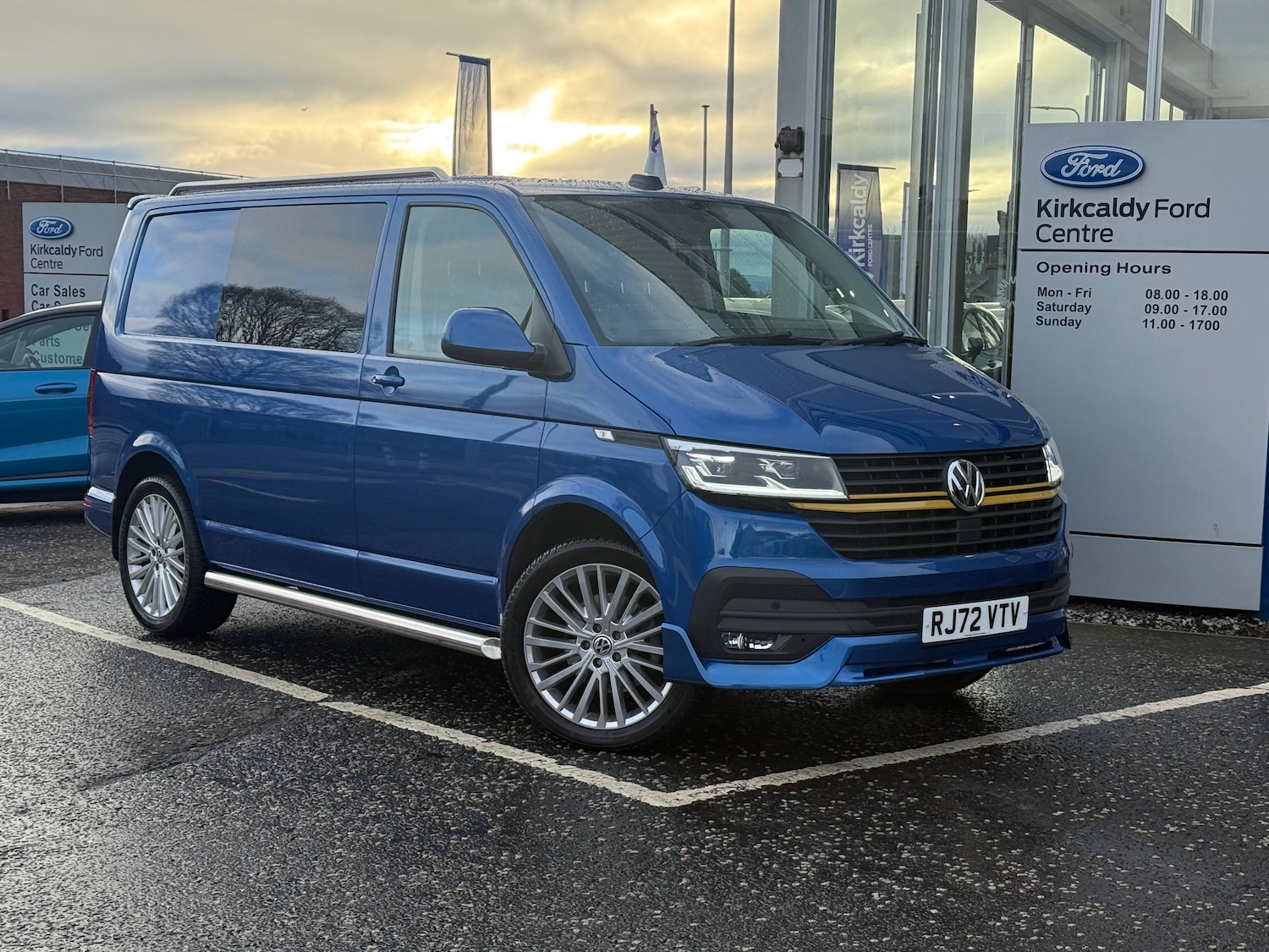 Used Volkswagen Transporter 2022 for sale - 77128615: Photo 1