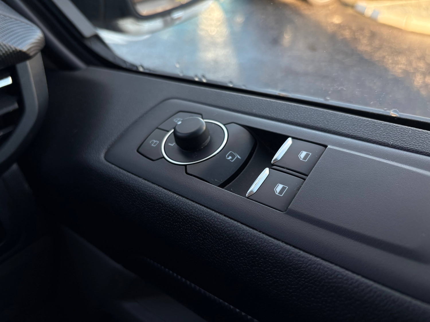 Used Ford Transit Custom 2024 for sale - 77012348: Photo 37