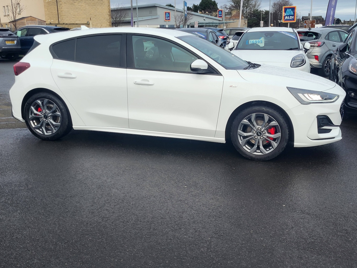 Used Ford Focus 2023 for sale - 77666194: Photo 4